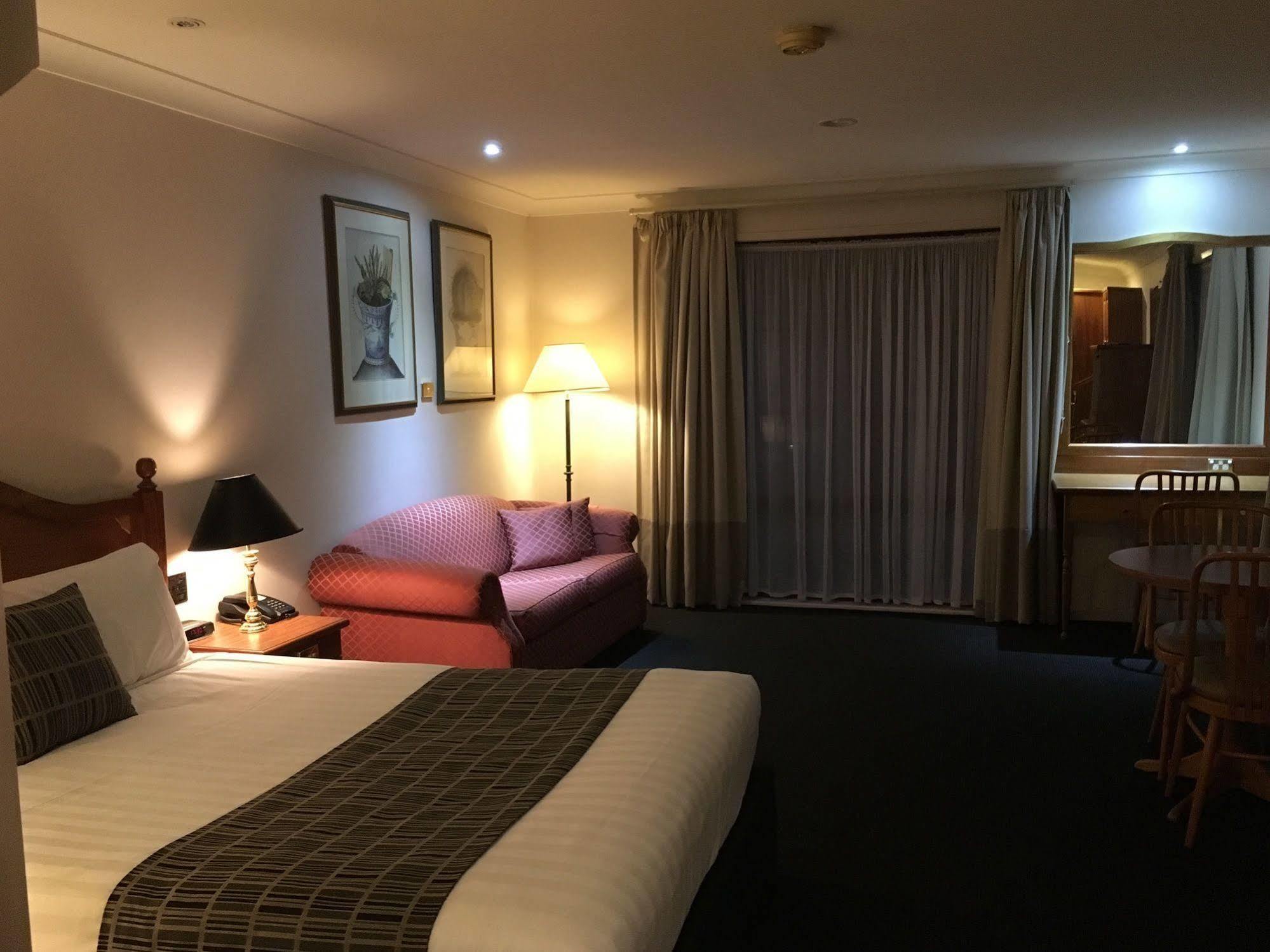 Best Western Ambassador Motor Inn & Apartments Wagga Wagga Exterior photo