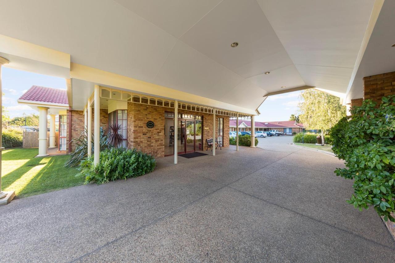 Best Western Ambassador Motor Inn & Apartments Wagga Wagga Exterior photo